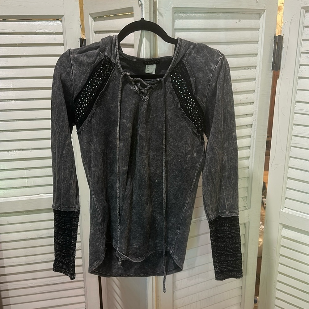 VENUS Women’s Long Sleeve Top